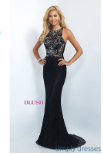 How to pick out the perfect prom dress