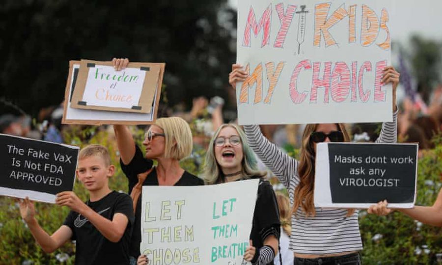 Anti-vaccine rally outside of San Diego Unified district office on September 28, 2021
Source: The Guardian