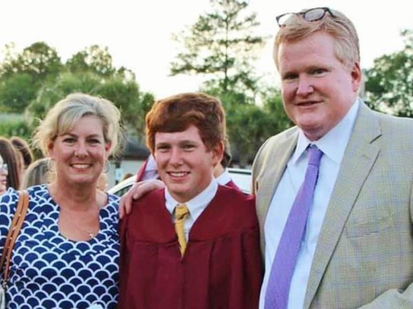 Alex Murdaugh (right), with his wife Maggie (left), and son Paul (middle).
Photo courtesy of the Netflix documentary Murdaugh Murders: A Southern Scandal