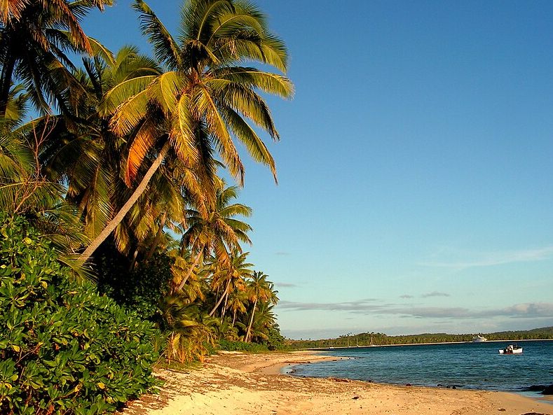 The+beaches+of+Fiji%2C+where+Survivor+46+takes+place.+Photo+by+Jon-Eric+Mels%C3%A6ter+from+Oslo%2C+norway%2C+CC+BY+2.0%2C+via+Wikimedia+Commons.