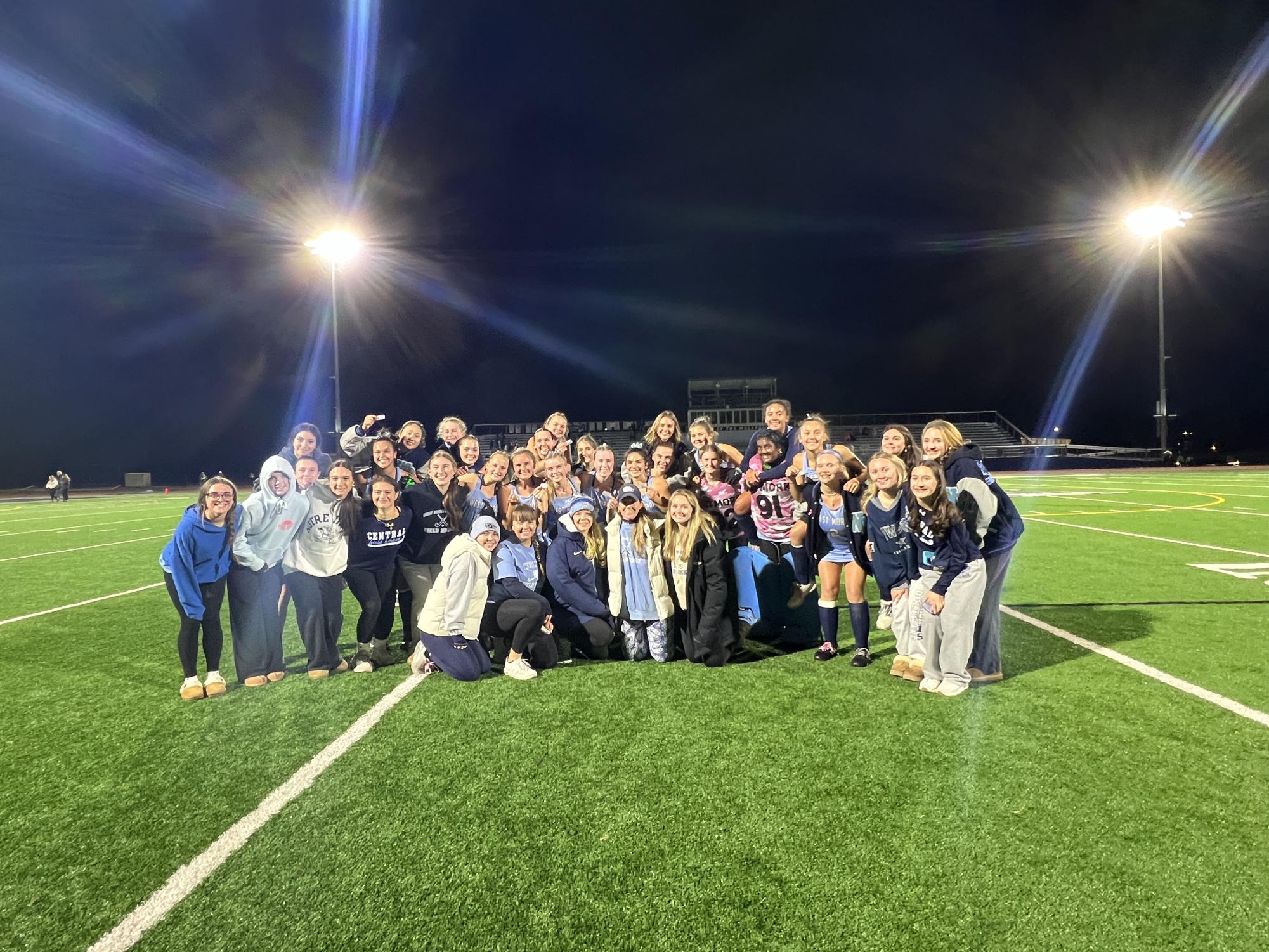 The WMC field hockey team poses after their victory over Rumson-Fair Haven in the state semi-final game. 