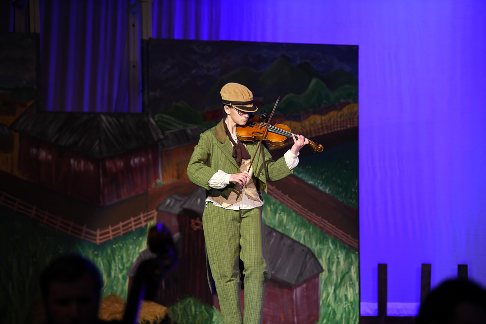 Ellie Kourkoulakos, the Fiddler on the Roof